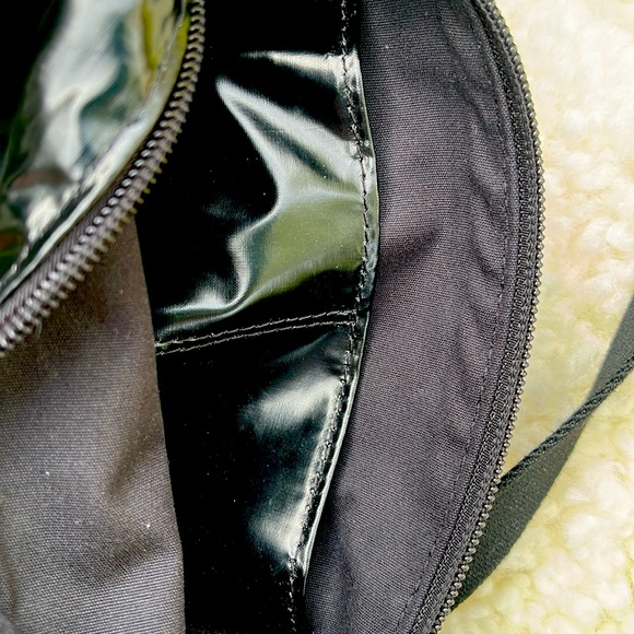 Jack Gomme Mini Light Shoulder Bag - Picture 3 of 5